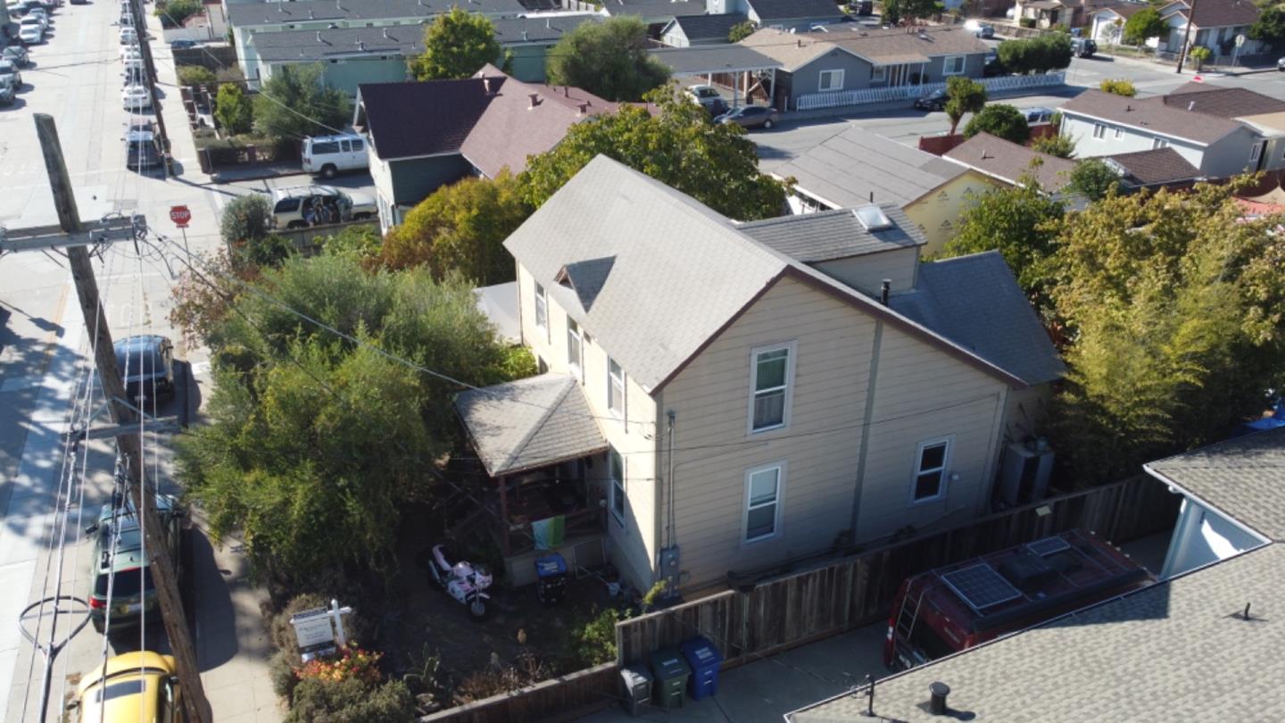 207 Hubbard Street