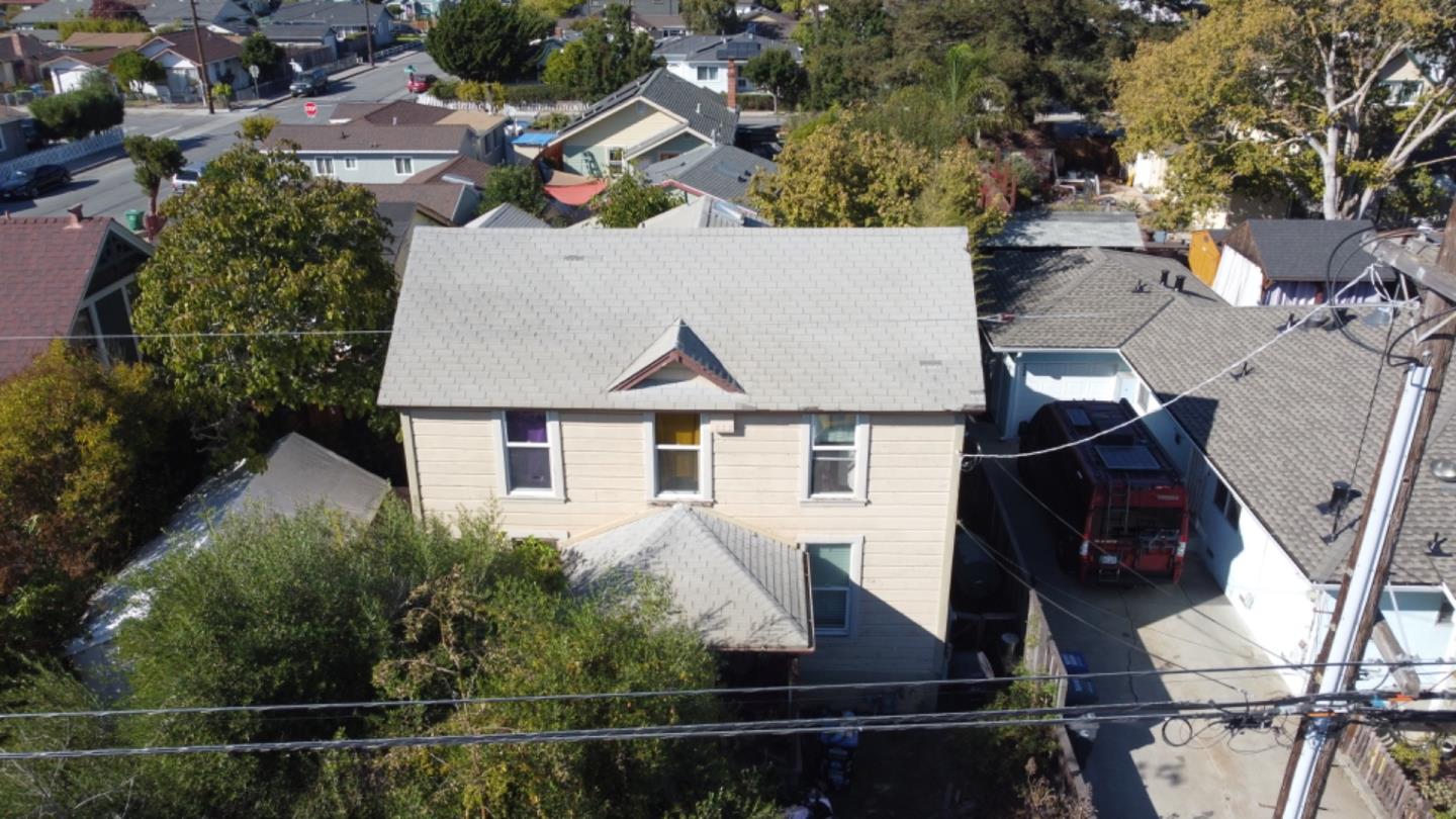 207 Hubbard Street