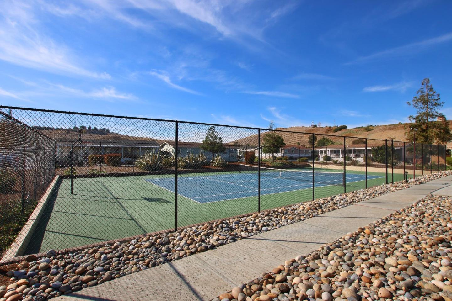 395 Chateau LaSalle Unit: 395