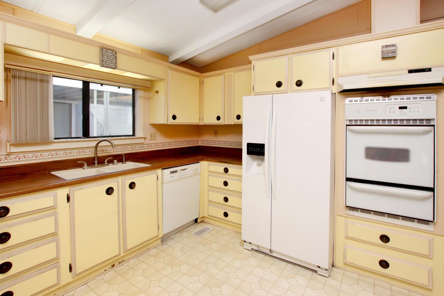 395 Chateau LaSalle Unit: 395