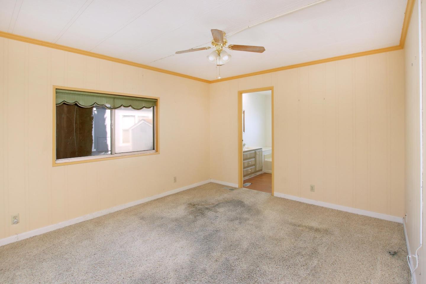 395 Chateau LaSalle Unit: 395