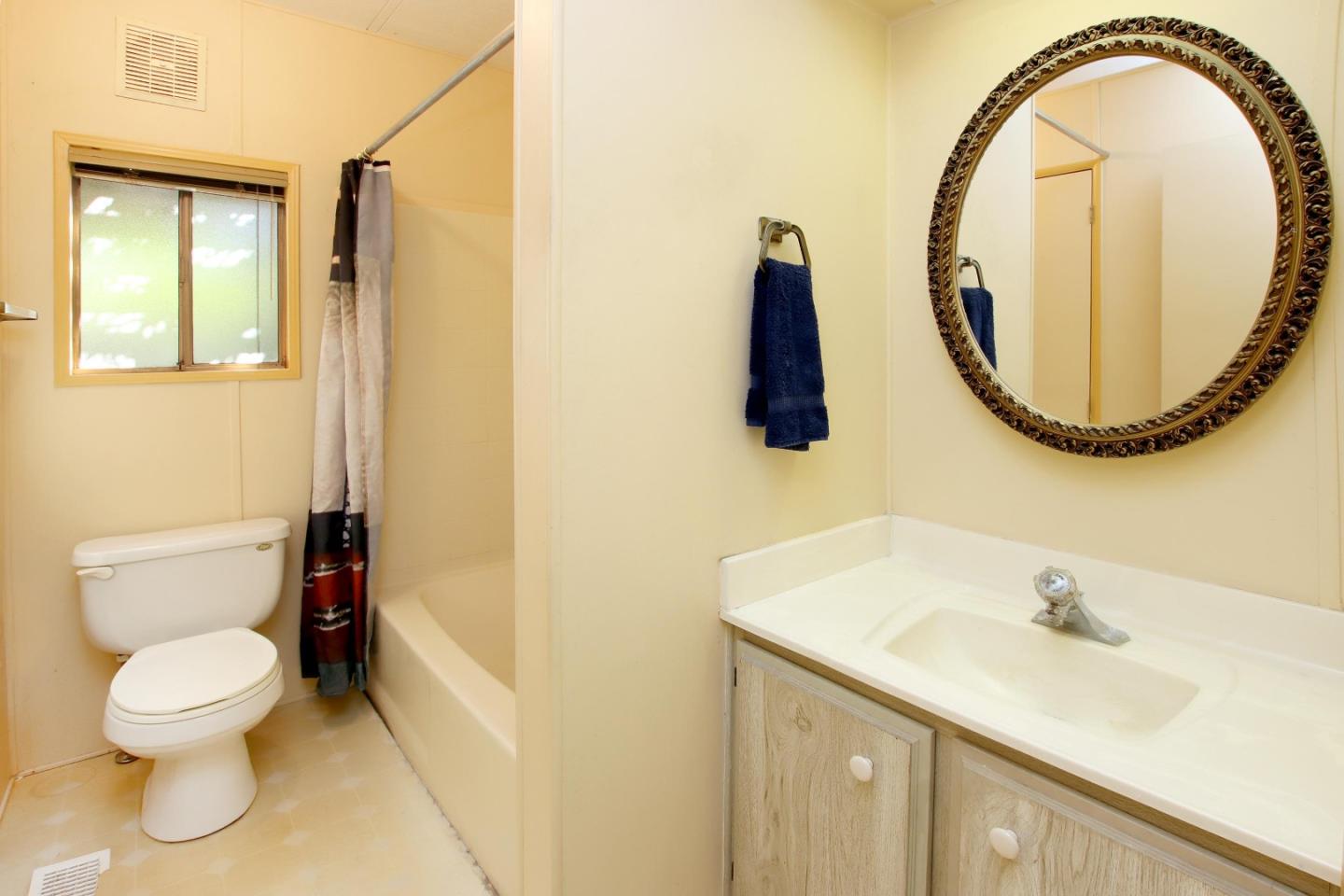 395 Chateau LaSalle Unit: 395