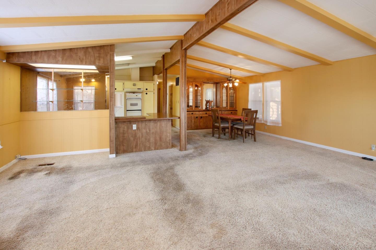 395 Chateau LaSalle Unit: 395
