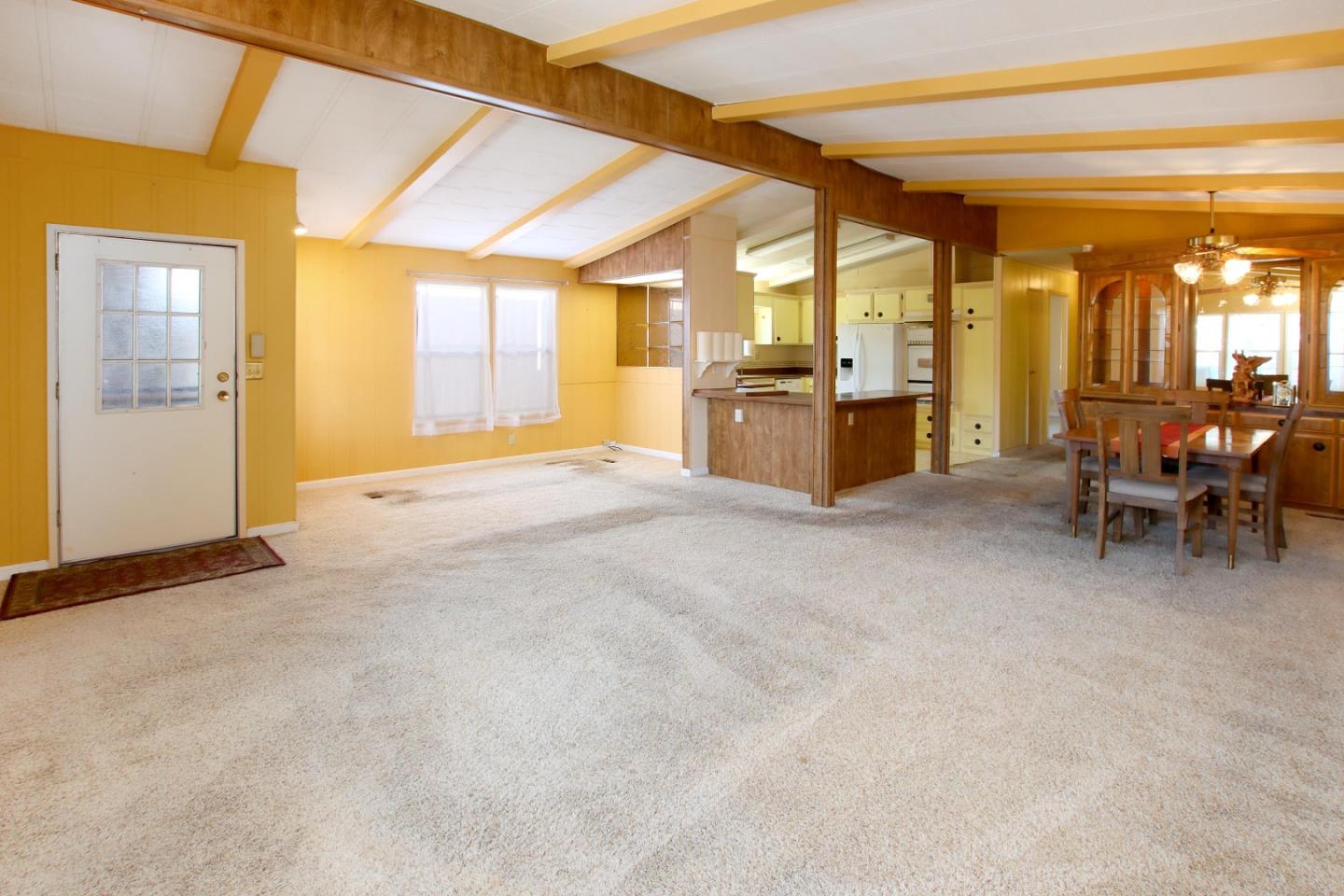 395 Chateau LaSalle Unit: 395