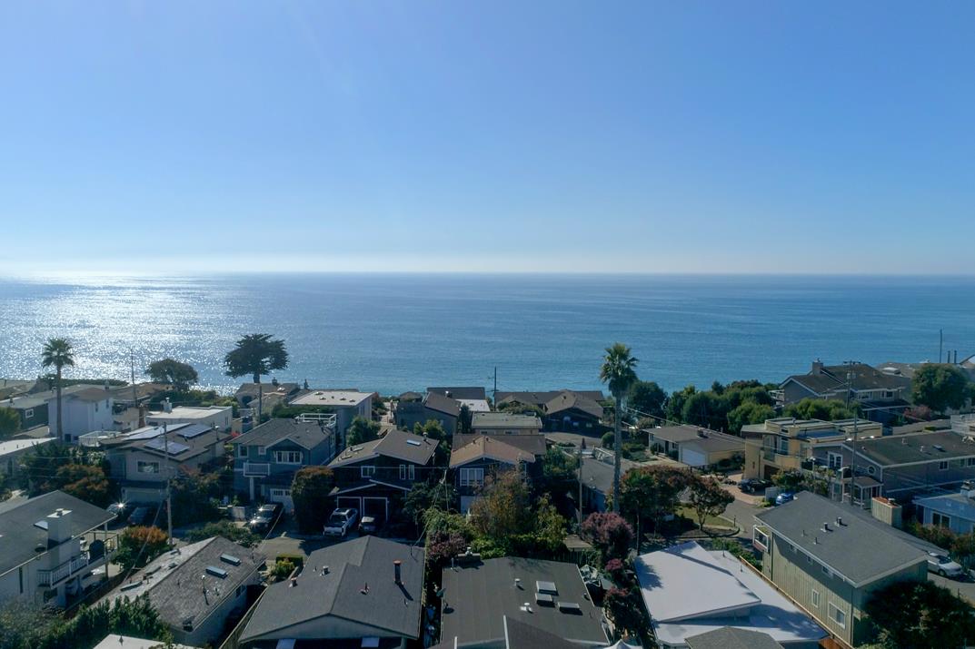 417 Hillcrest Drive