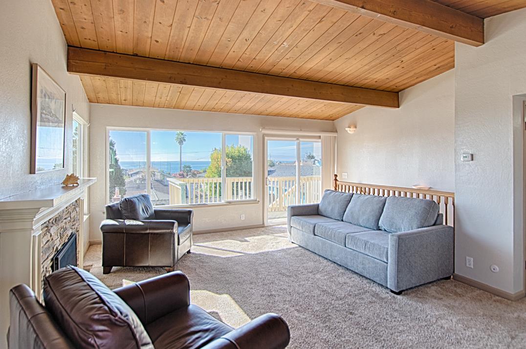 417 Hillcrest Drive