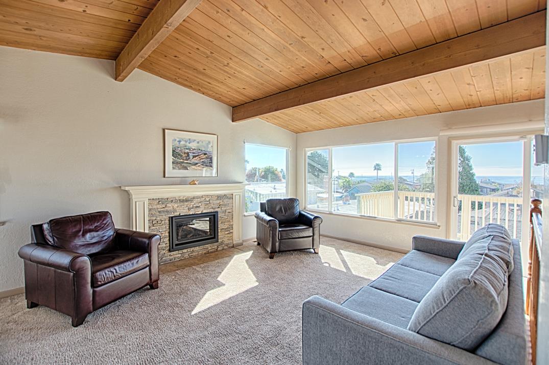 417 Hillcrest Drive