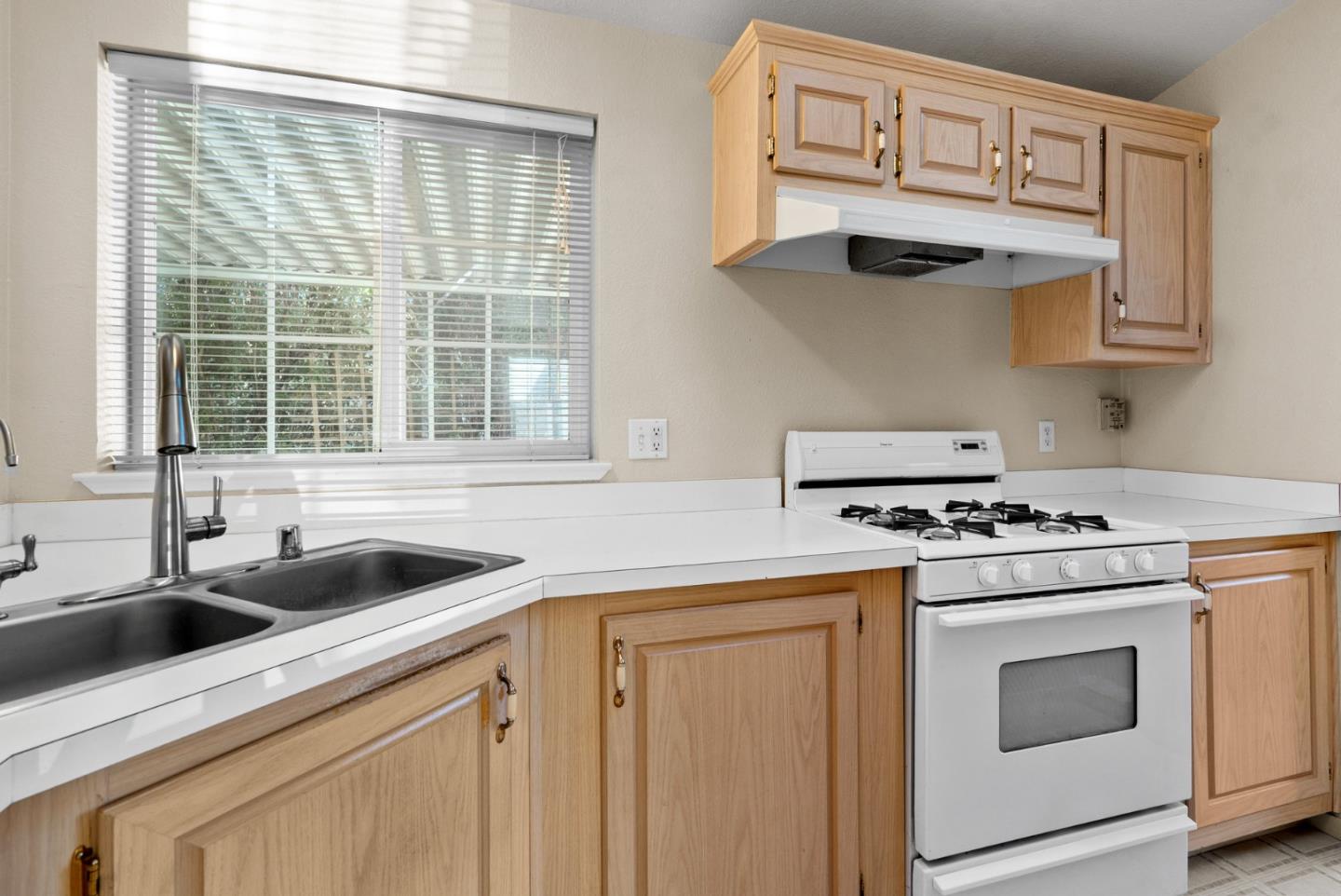 6011 Scotts Valley Drive Unit: 40