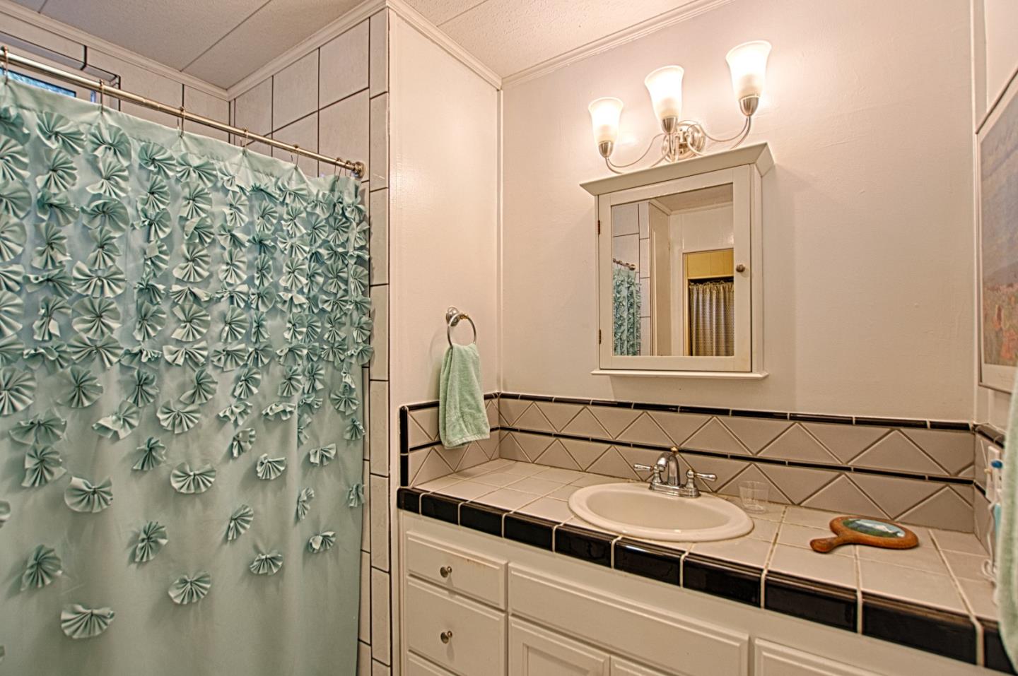 552 Bean Creek Road Unit: 6