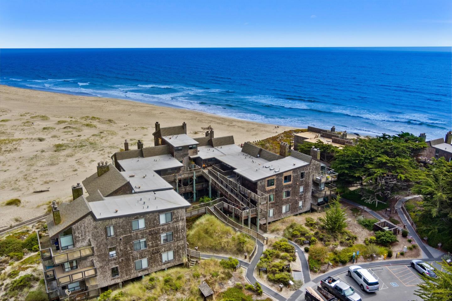 58 Pelican Point