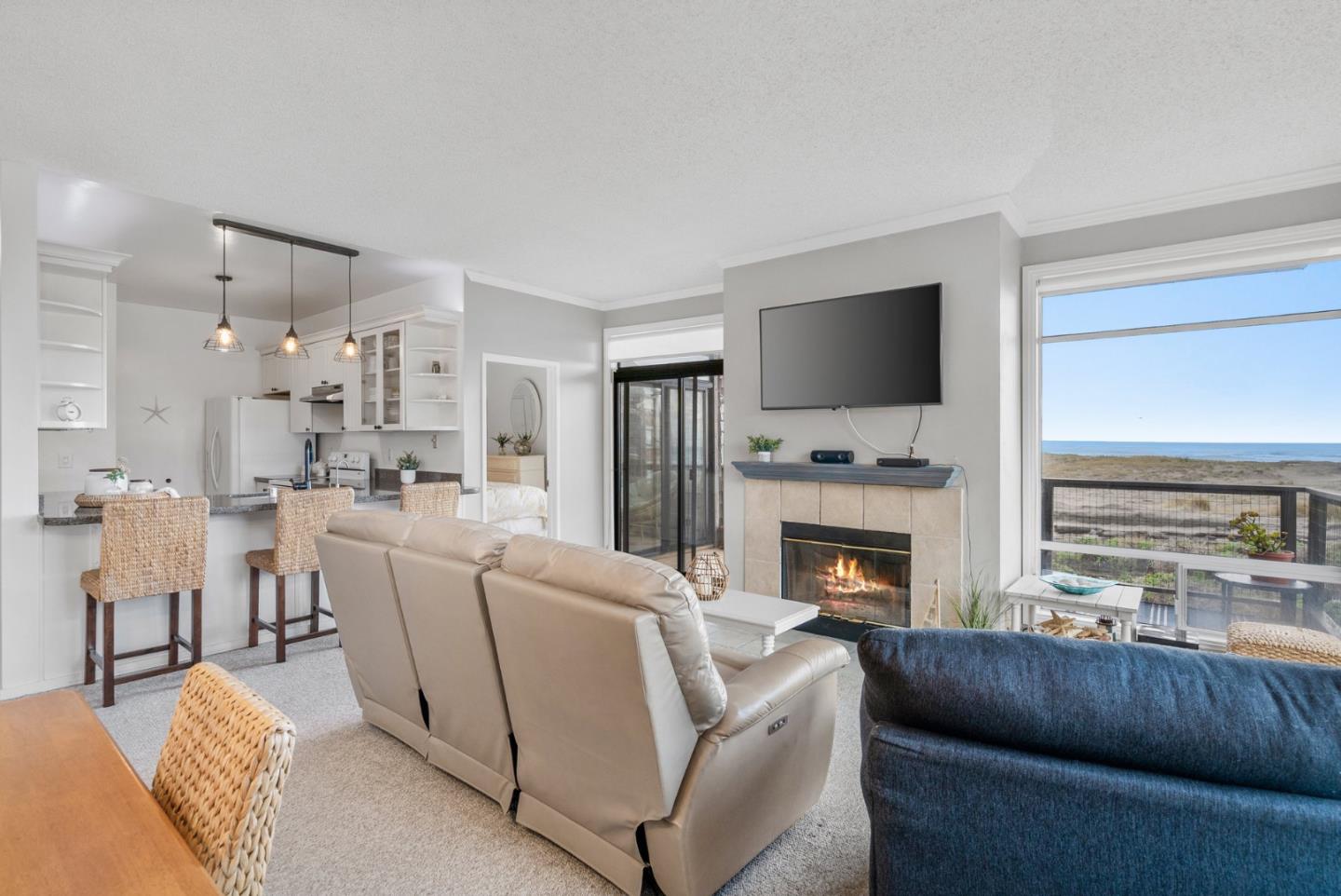 58 Pelican Point