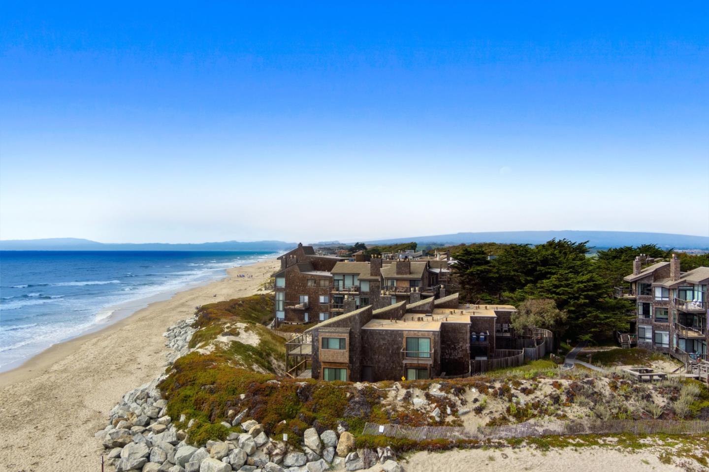 58 Pelican Point