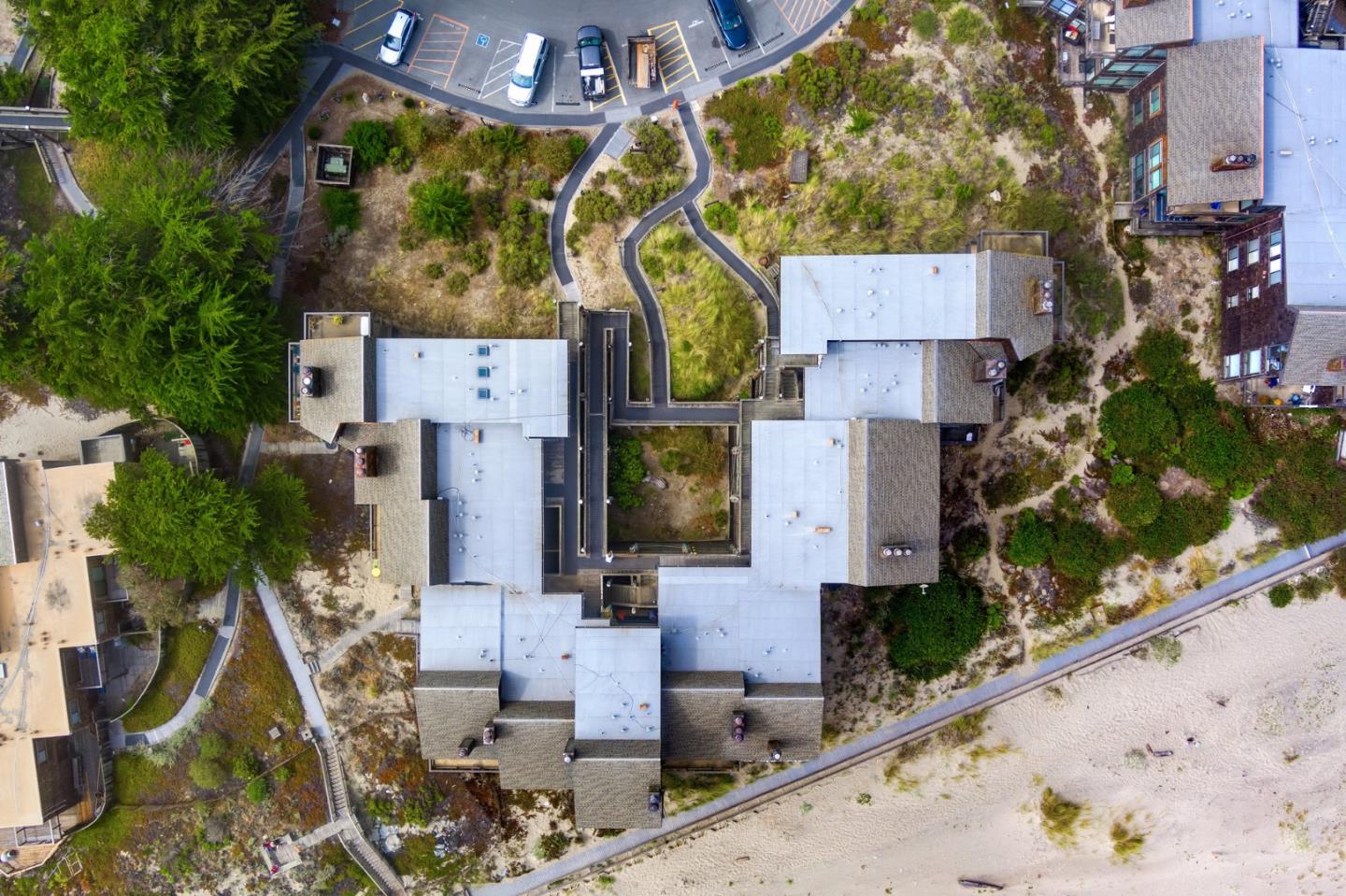 58 Pelican Point