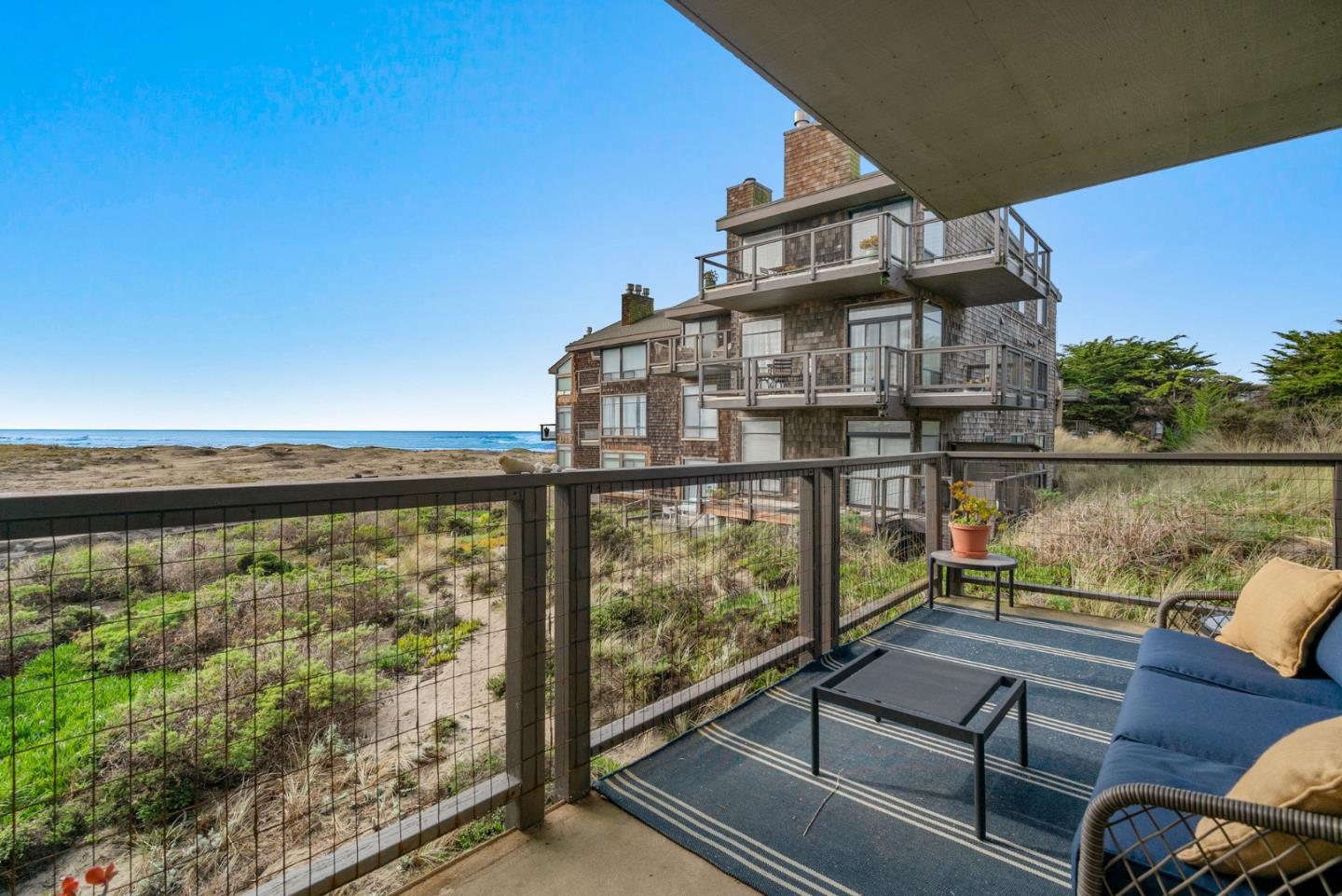 58 Pelican Point