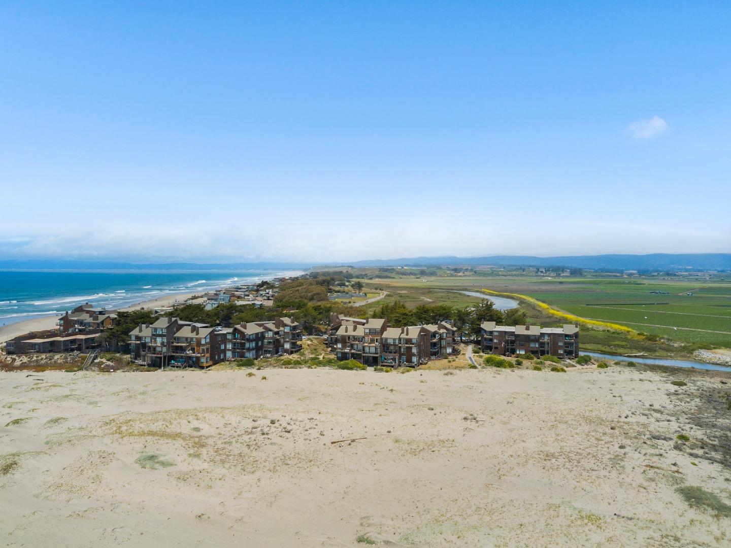 58 Pelican Point