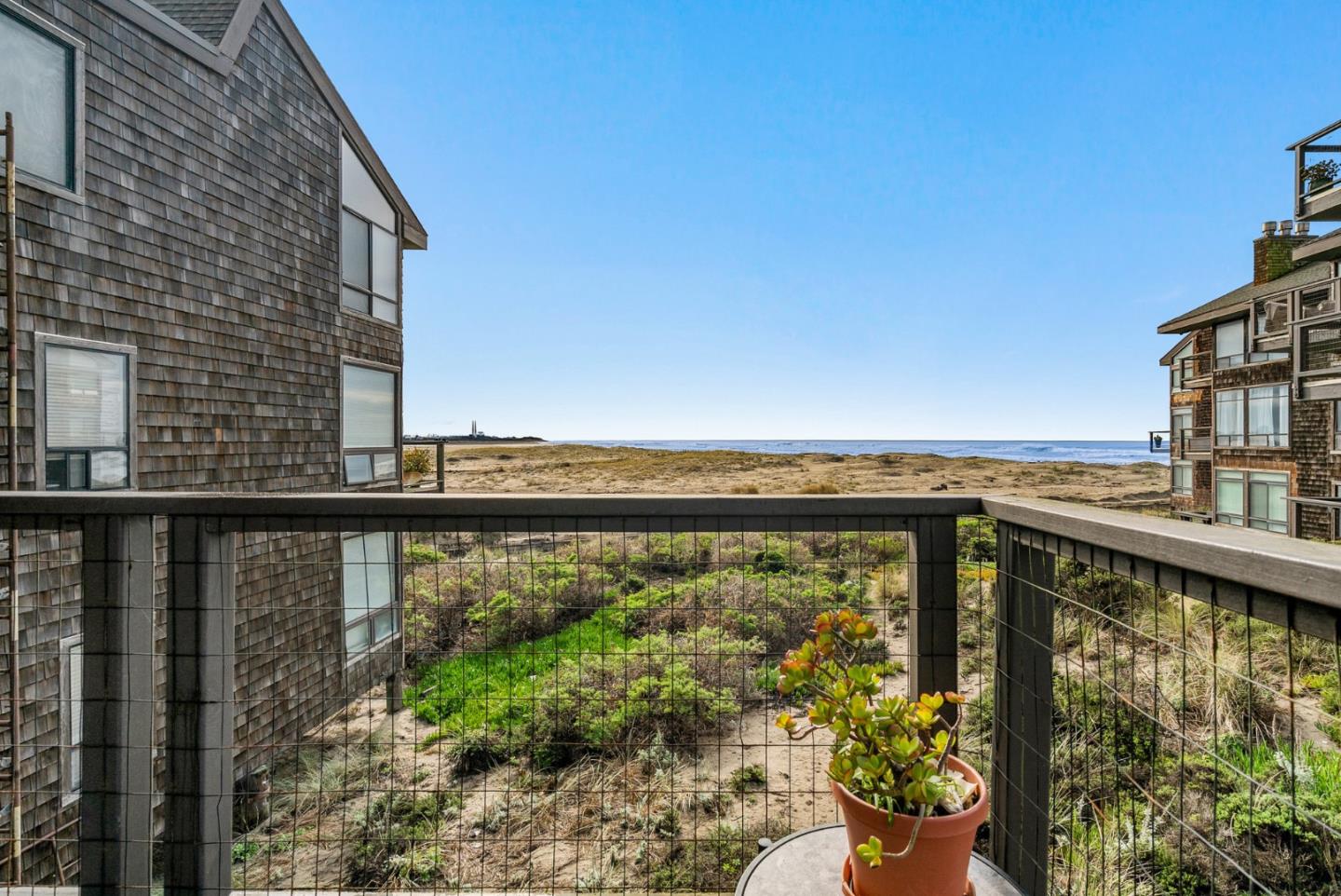 58 Pelican Point