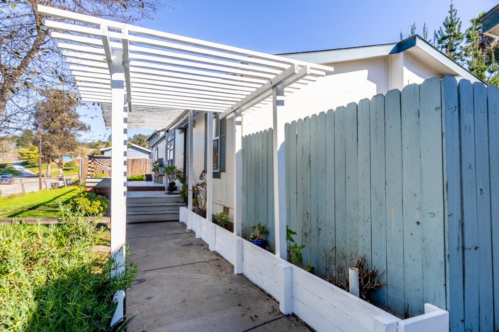 20 Las Lomas Drive