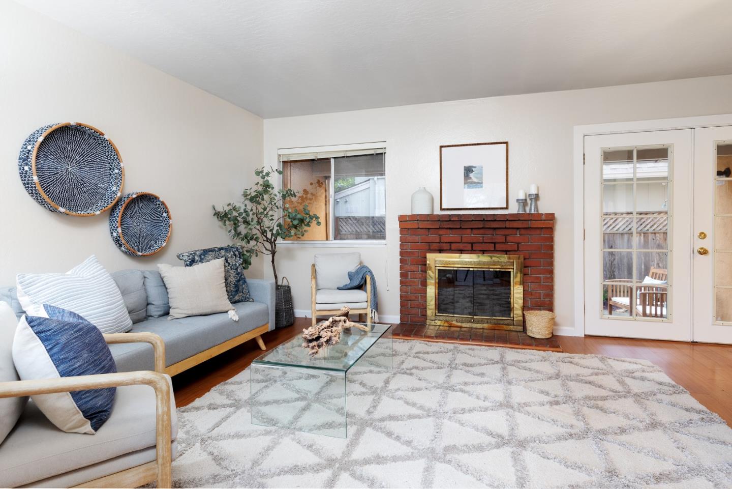 245 Spreckels Drive