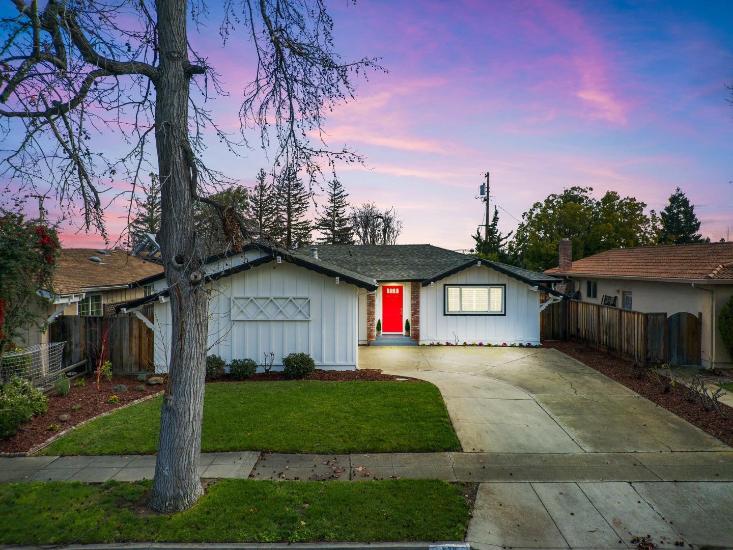 830 Daffodil Way