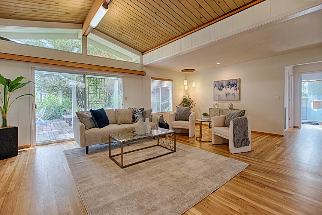 6 Oak Road