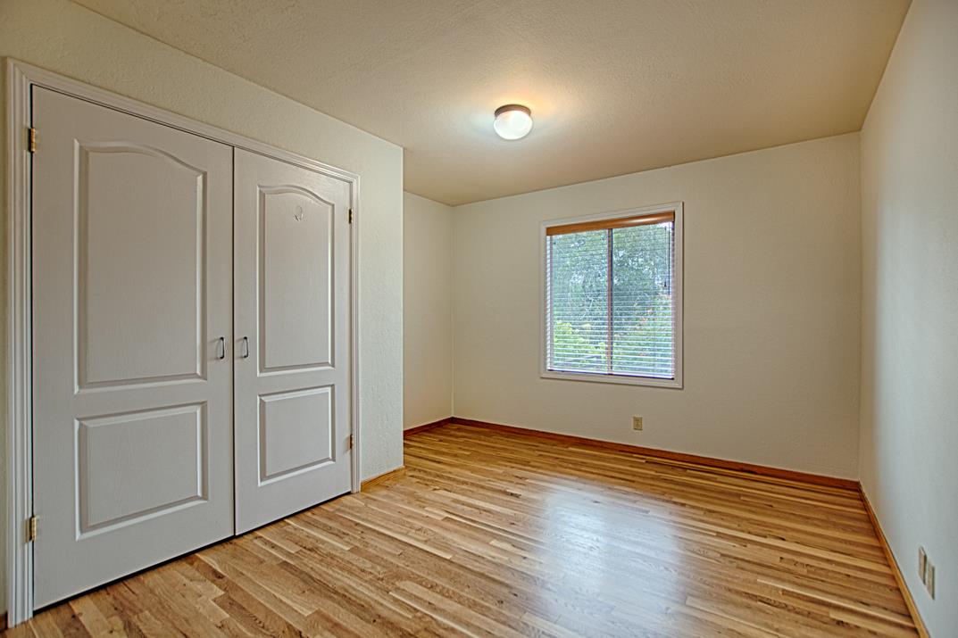 6 Oak Road