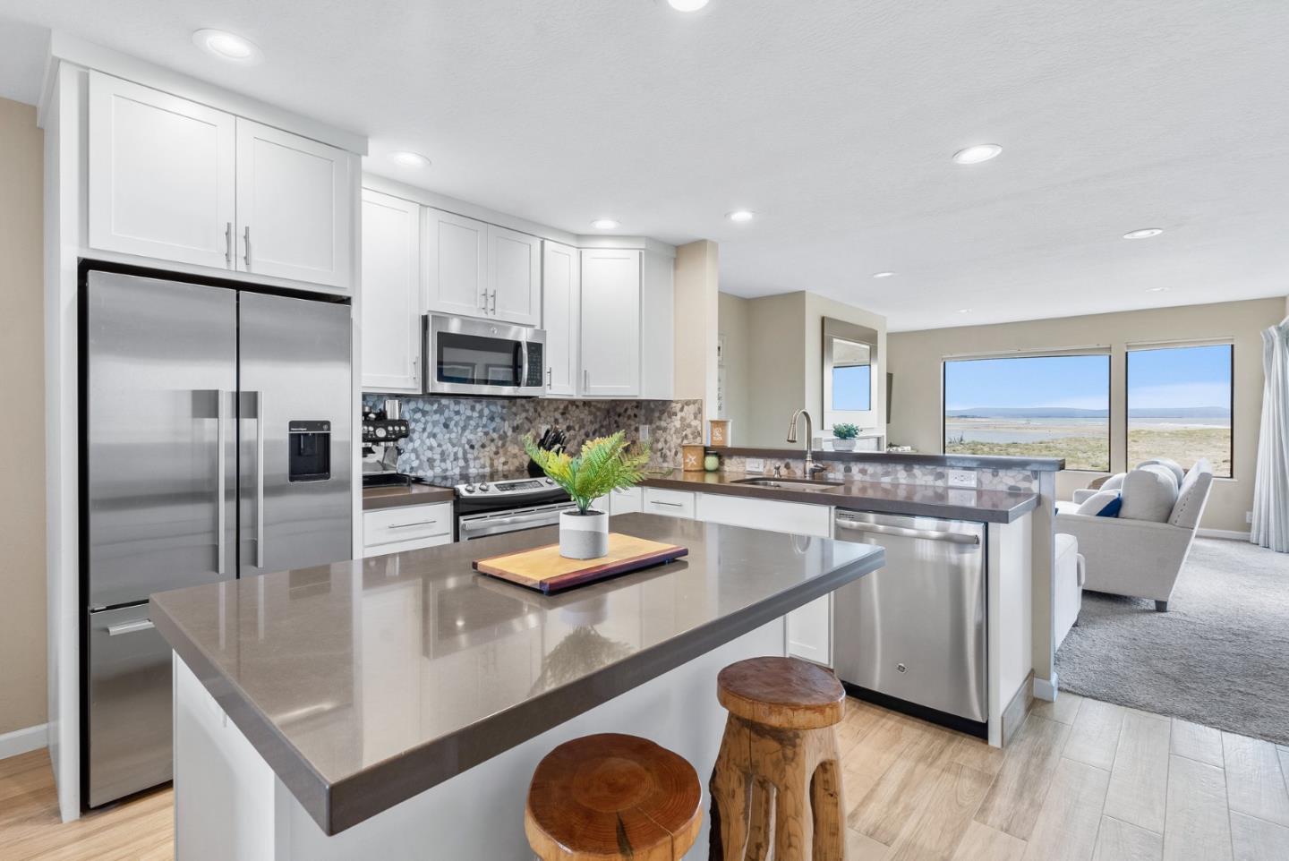 78 Pelican Point