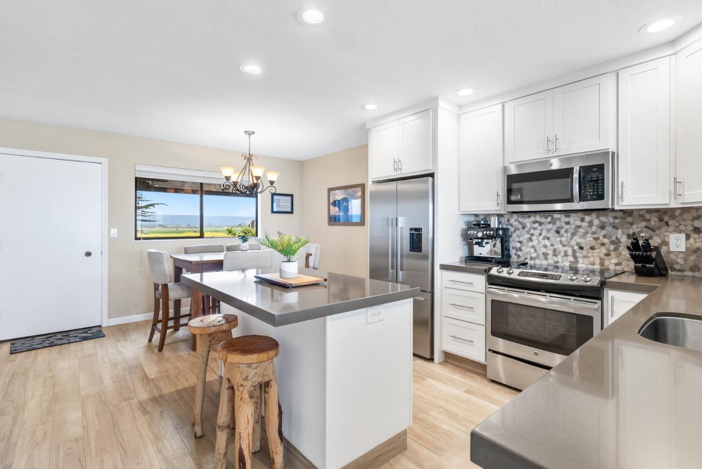 78 Pelican Point