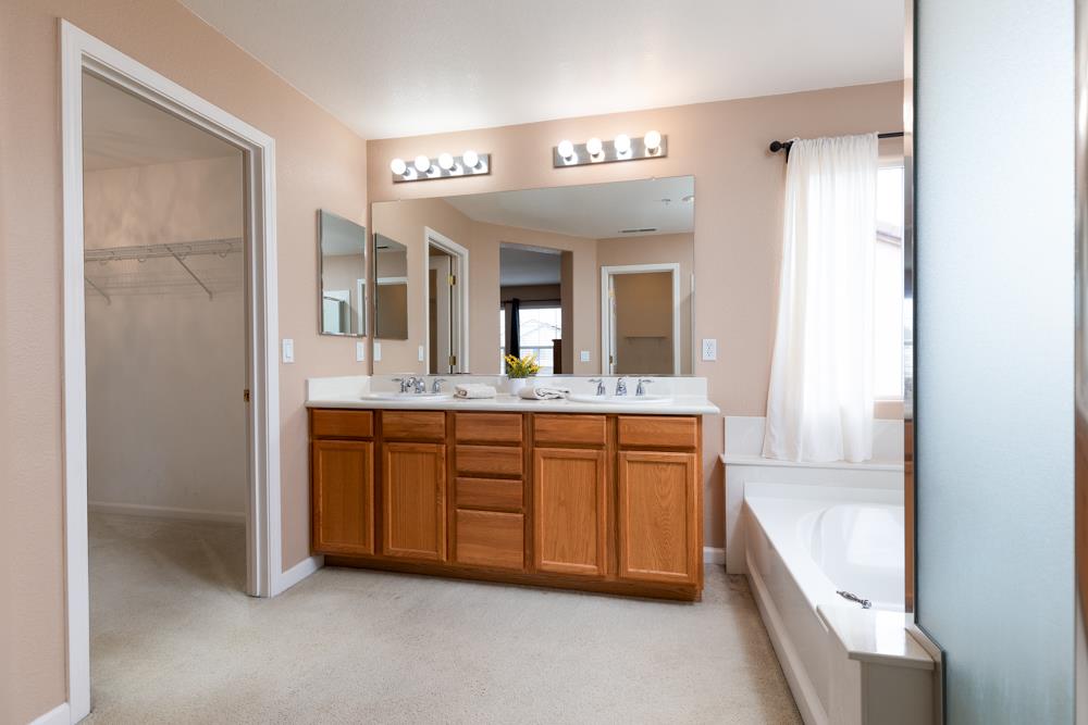 35 Vista Verde Circle