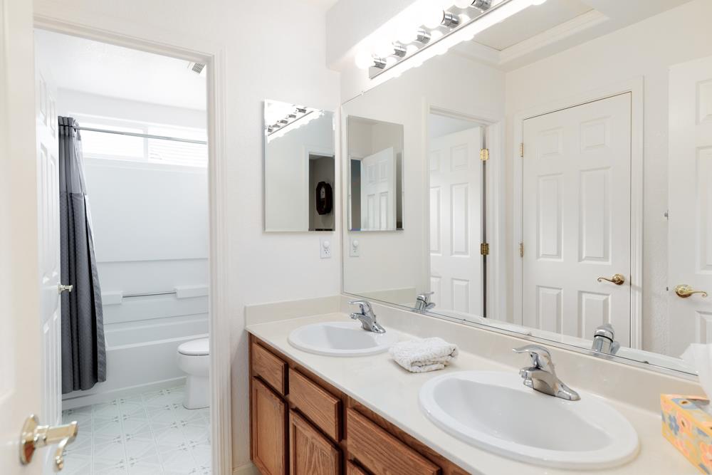 35 Vista Verde Circle