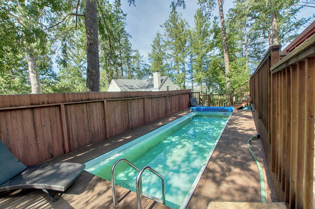 79 Pine Avenue