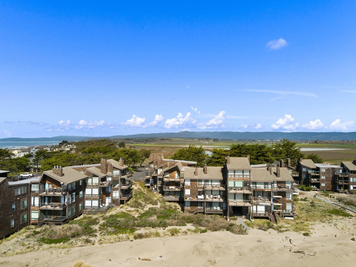 50 Pelican Point