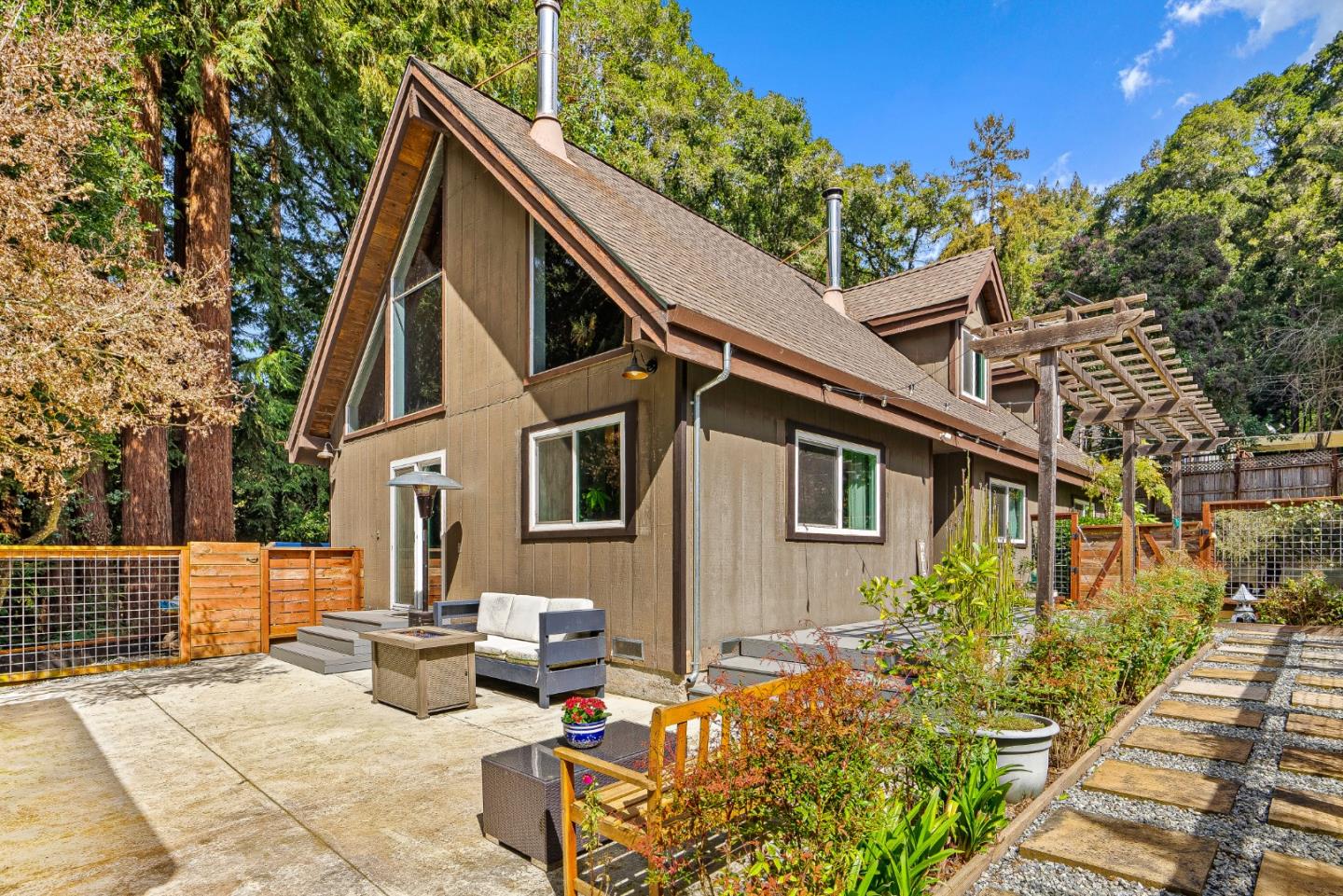 722 Eureka Canyon Road