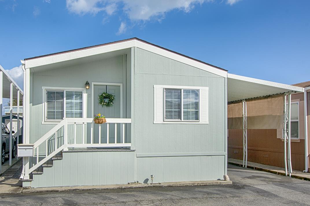 3710 Gross Road Unit: 17