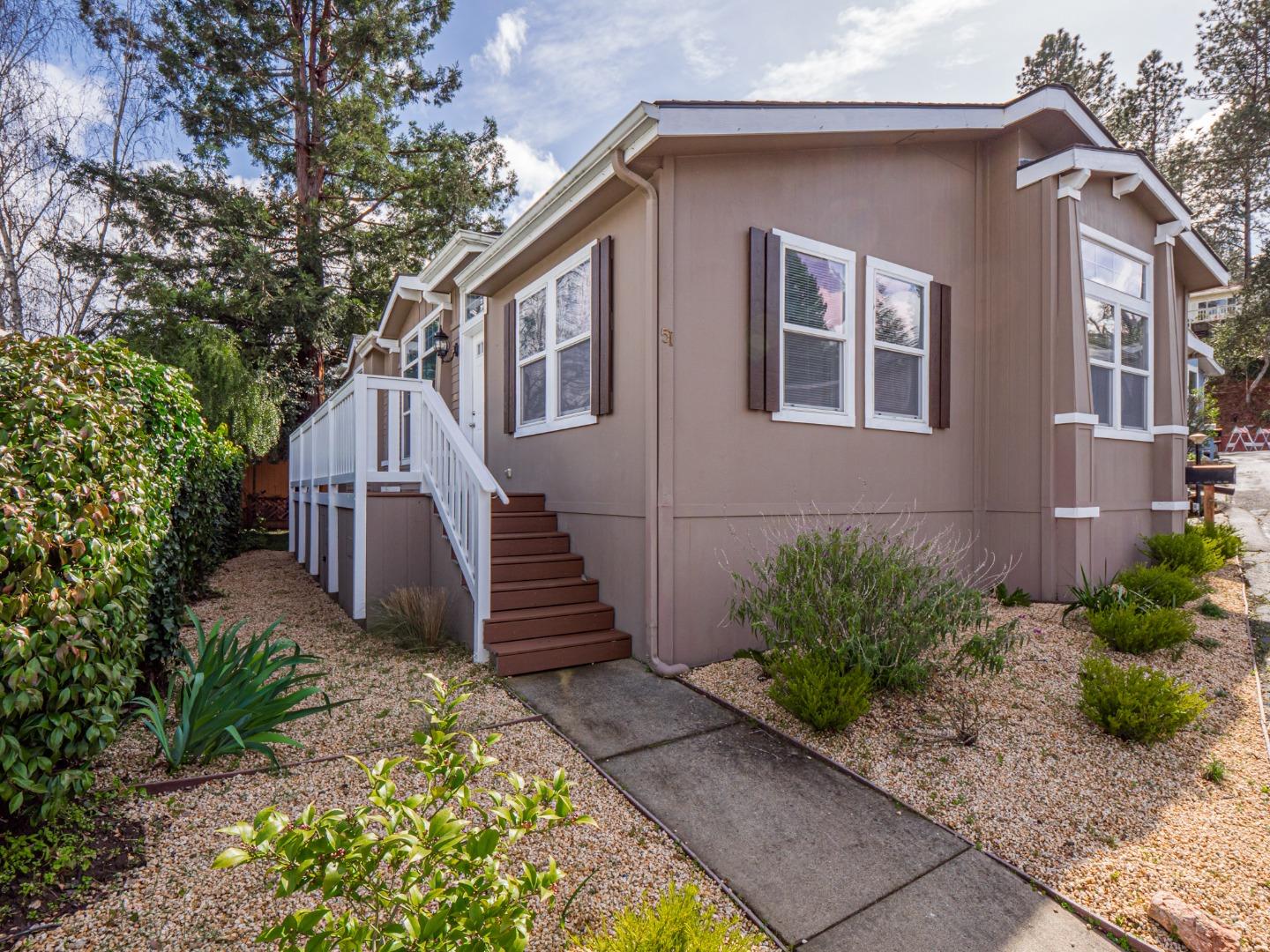 444 Whispering Pines Drive Unit: 51