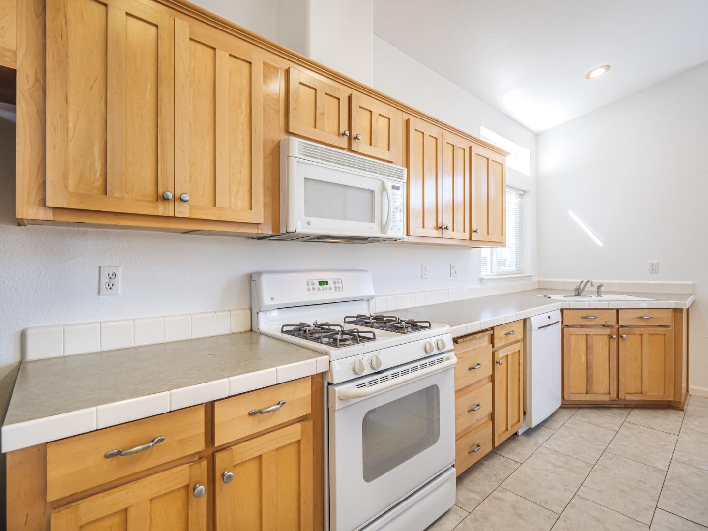 444 Whispering Pines Drive Unit: 51