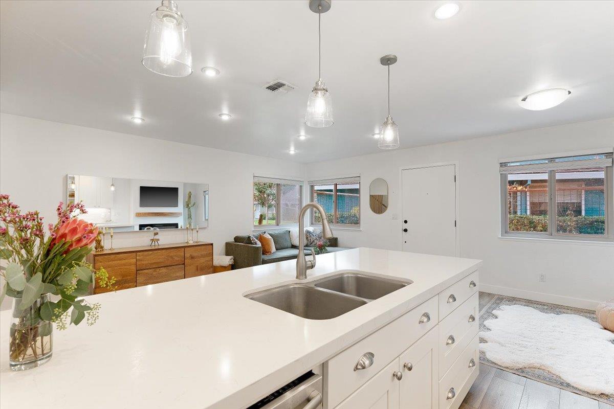 1420 Ruby Court 2