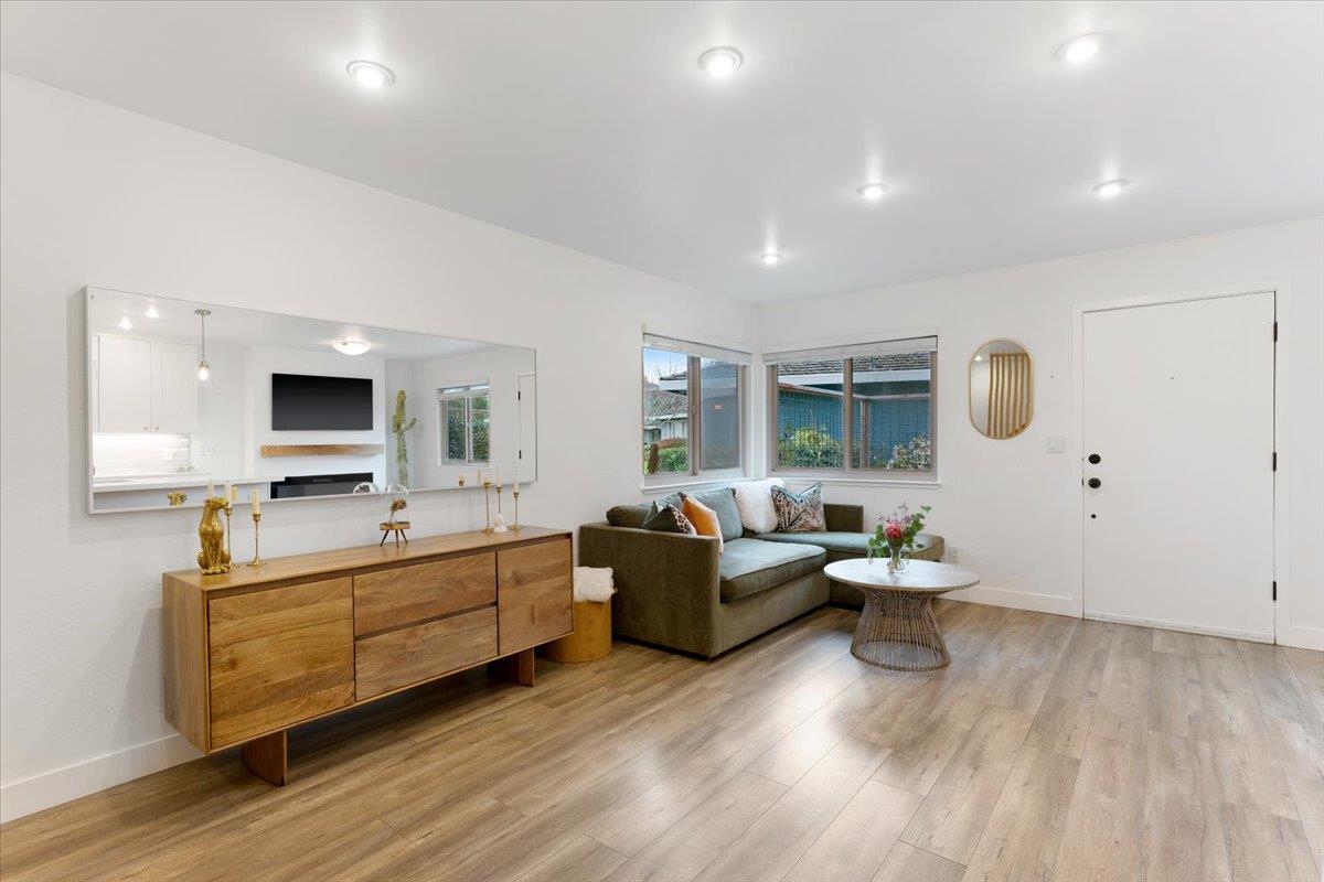 1420 Ruby Court 2