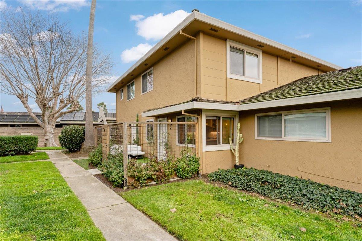 1420 Ruby Court 2