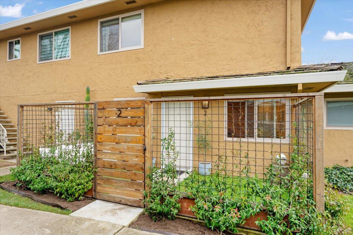 1420 Ruby Court 2