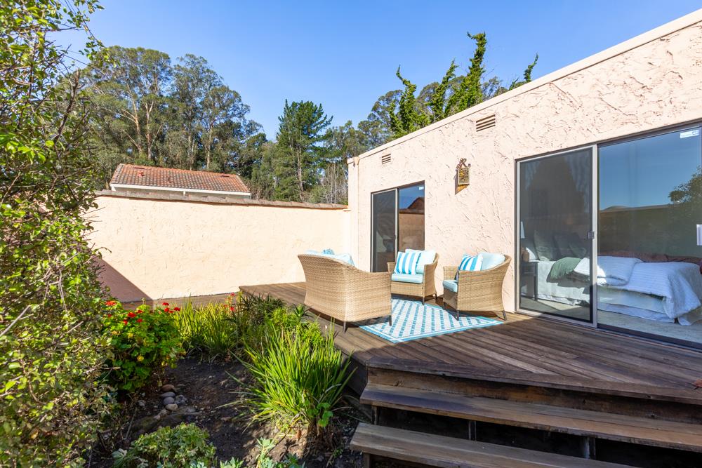 247 Arroyo Seco