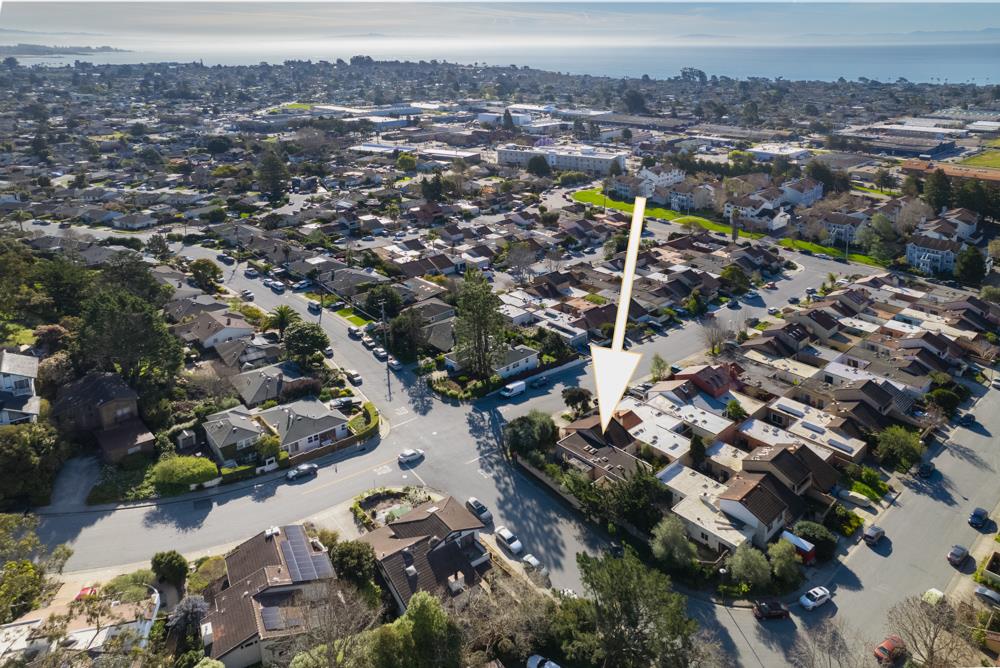 247 Arroyo Seco