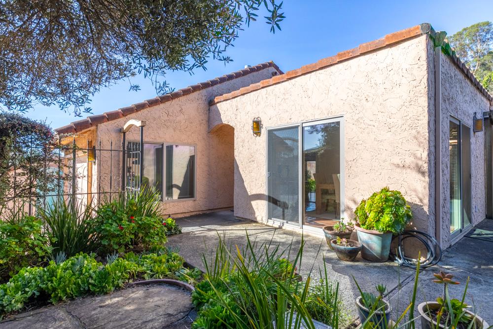 247 Arroyo Seco