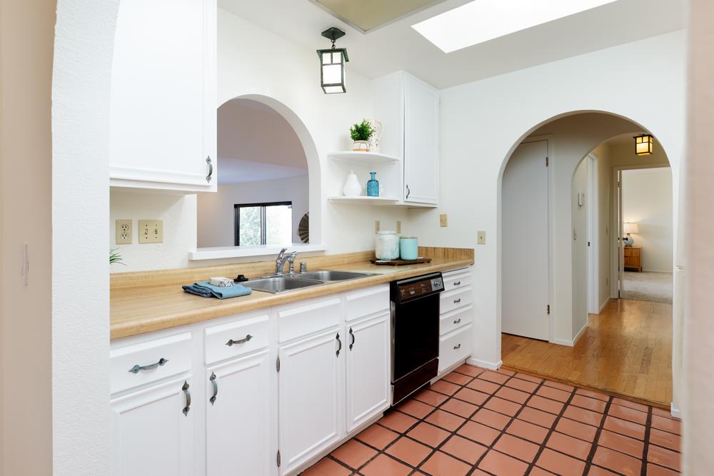247 Arroyo Seco