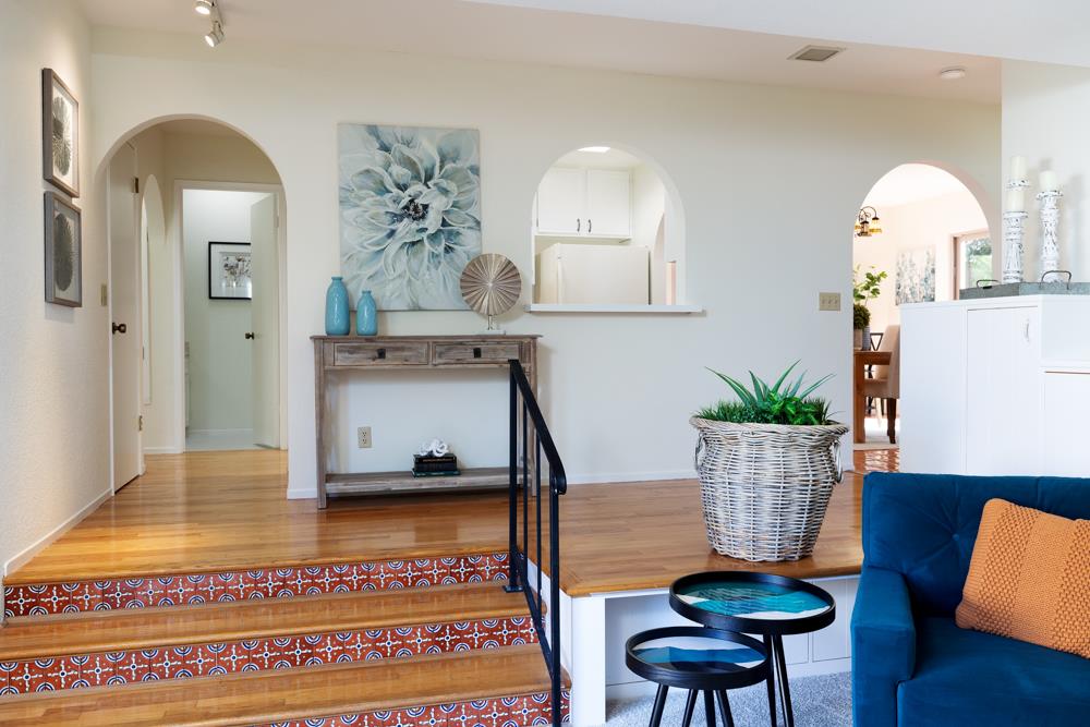 247 Arroyo Seco