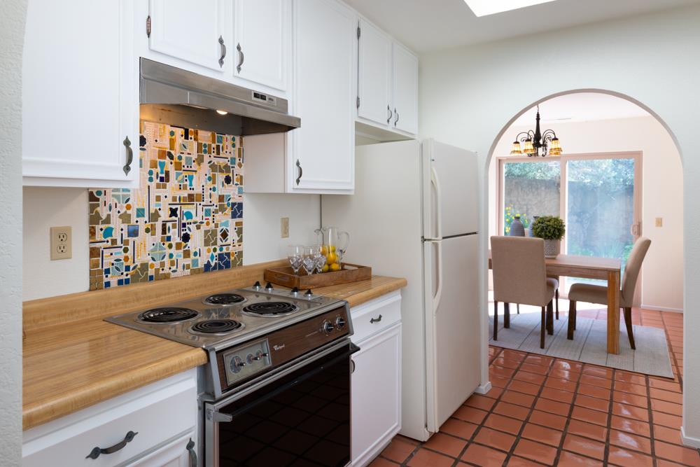 247 Arroyo Seco