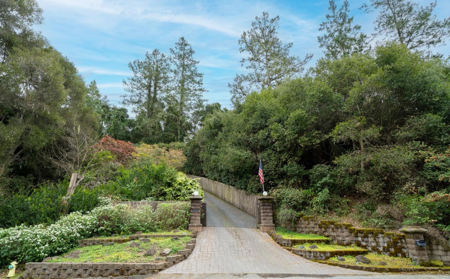 2630 Huntington Drive