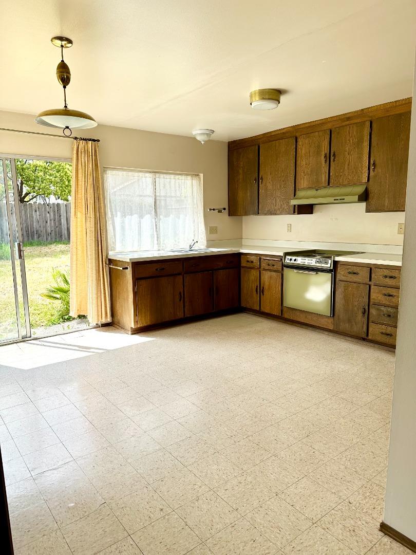 1280 Swaner Drive