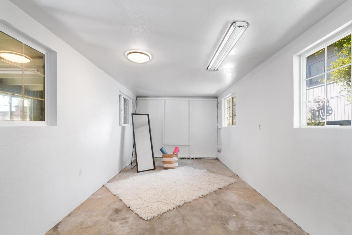 3460 Hardin Way