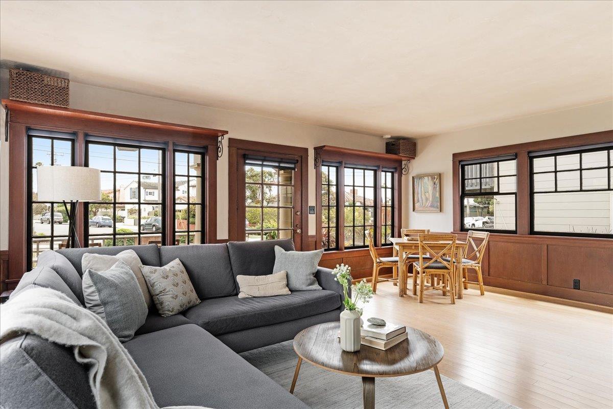 31 Rockview Drive