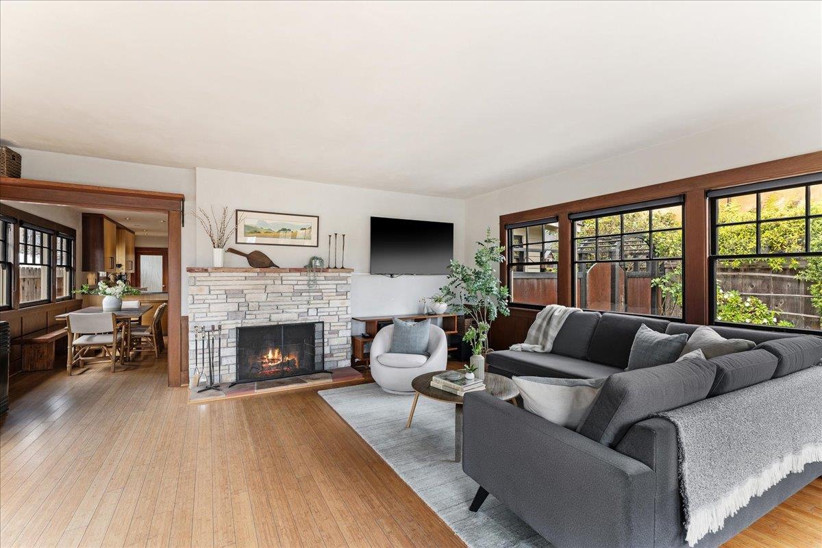 31 Rockview Drive